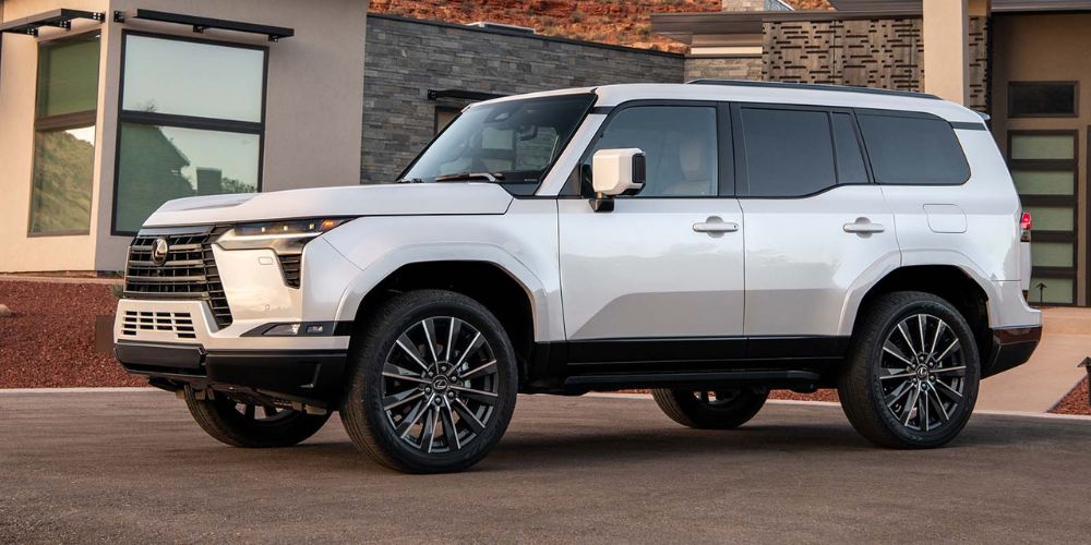GX550 hay LX600? Nên chọn mẫu SUV Lexus nào phù hợp hơn